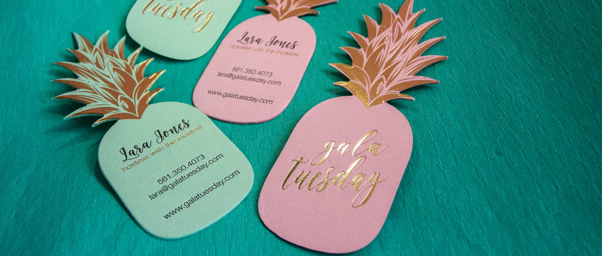 Emboss: 4 simple ideas to make your business cards look exceptional